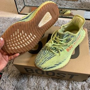 Authentic Yeezy Boost 350 V2 ‘Semi Frozen Yellow’